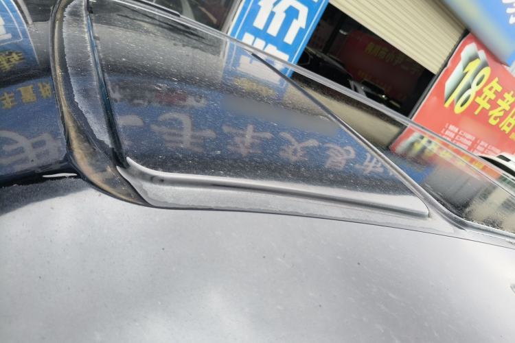 Used Mercedes-Benz Vito 2011 2.5L 7-seater executive version Roof