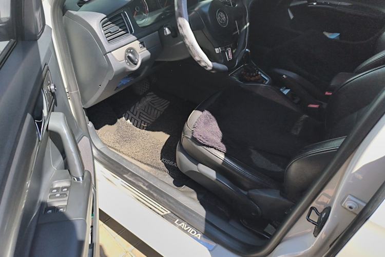 Used Volkswagen Lavida 2013 Revised Version 1.4 TSI DSG Comfort Edition