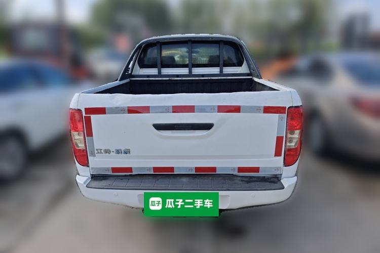 Used JMC Yuhu 7 2016 2.4L Two-Wheel Drive Luxury Version 4G69