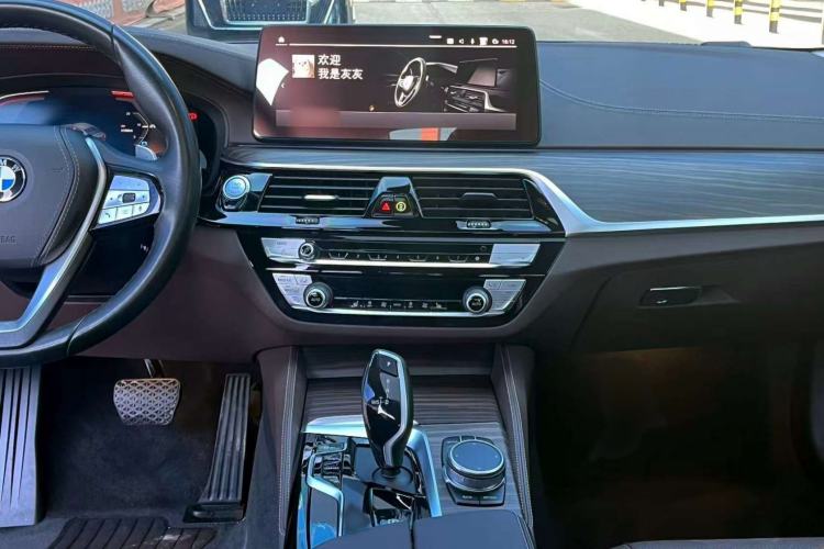 Used BMW 5 Series 2021 Updated 530Li xDrive Luxury Package Interior 3