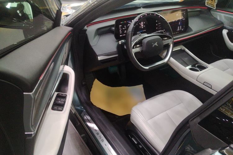 Used XPeng P7 2023 P7i 610 Pengyi Performance Edition
