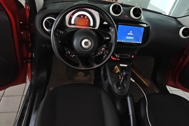 Used smart forfour 2018 1.0L 52 kW Dynamic Edition