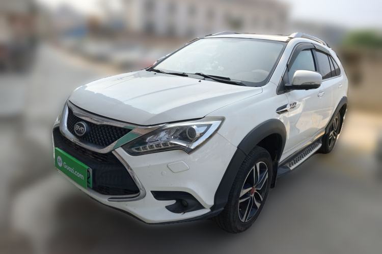 Used BYD Tang New Energy 2015 2.0T Four-Wheel-Drive Flagship Model