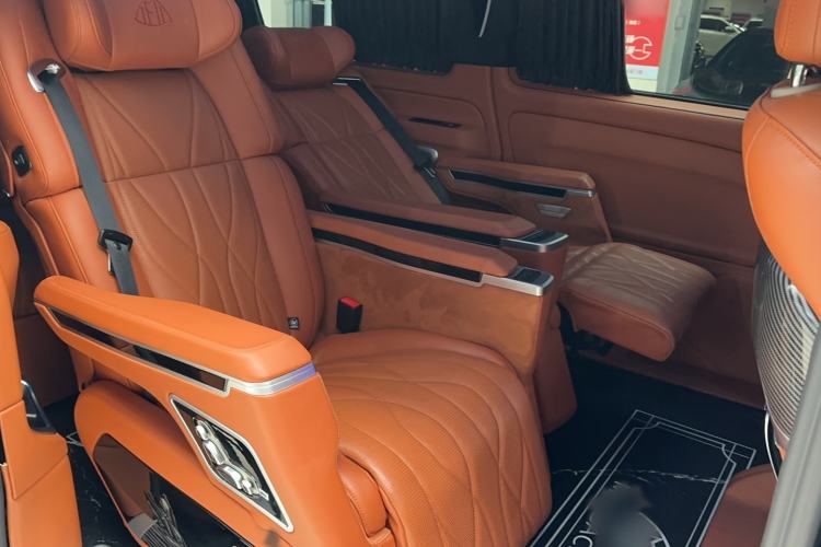 Used Mercedes-Benz Vito 2021 2.0T Elite Version 7 Seats Left Rear Seat