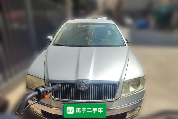 Used Skoda Octavia 2009 1.6L Manual Eado Edition Front