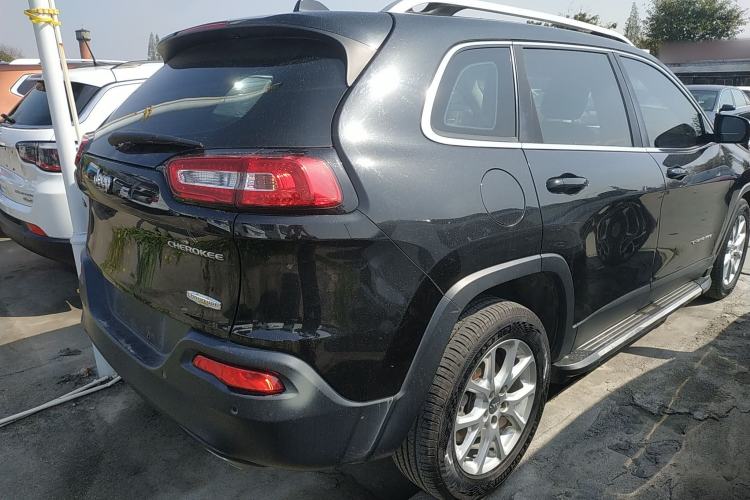 Used Jeep Cherokee 2016 2.4L Leading Edition