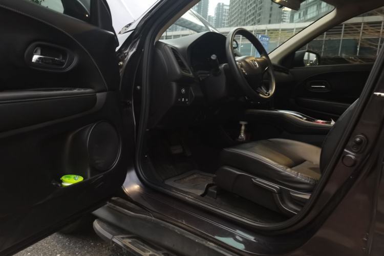 Used Honda Vezel 2020 1.5L CVT Pioneer Edition
