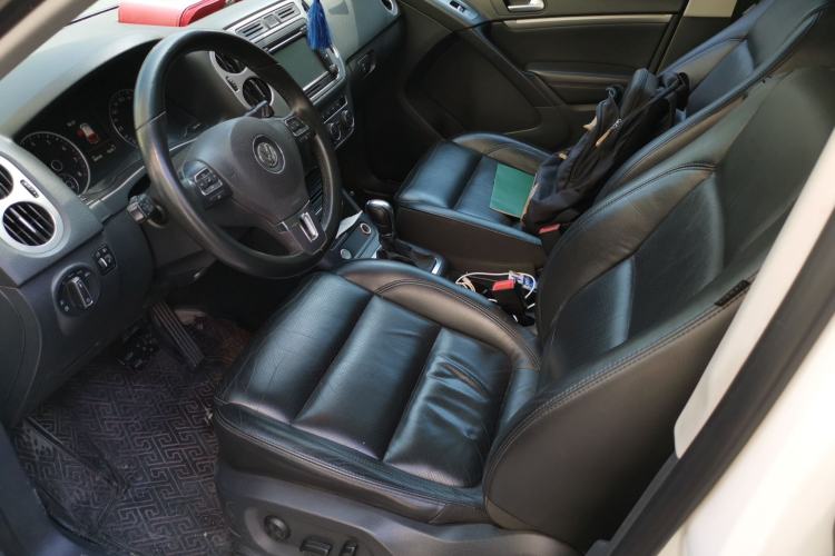 Used Volkswagen Tiguan 2015 1.8TSI Automatic All-Wheel-Drive Luxury Model Left Front Seat