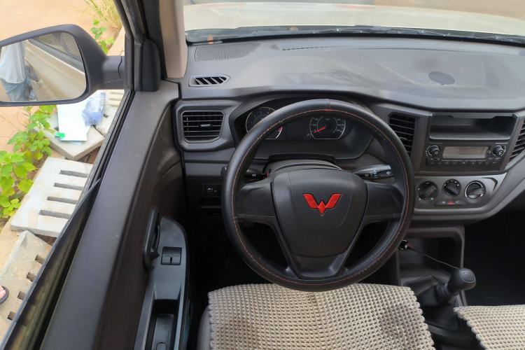 Used Wuling Hongguang V 2021 1.5L Jingqu Version LAR
