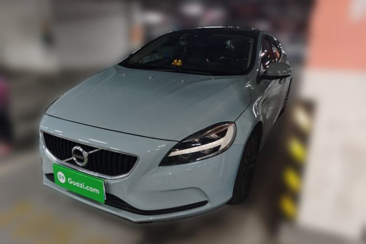 Used Volvo V40 2017 T3 Zhiyi Edition