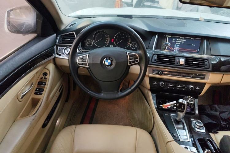 Used BMW 5 Series 2012 523Li Leading Model
