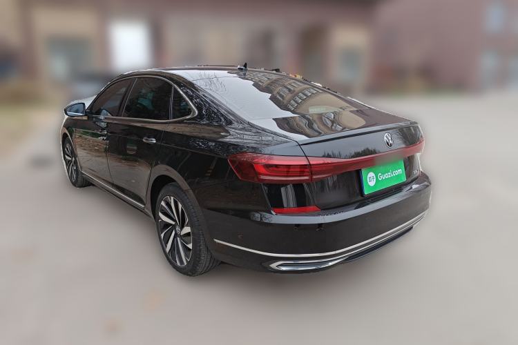 Used Volkswagen Passat 2022 330TSI Starry Luxury Edition – Exclusive Special Edition