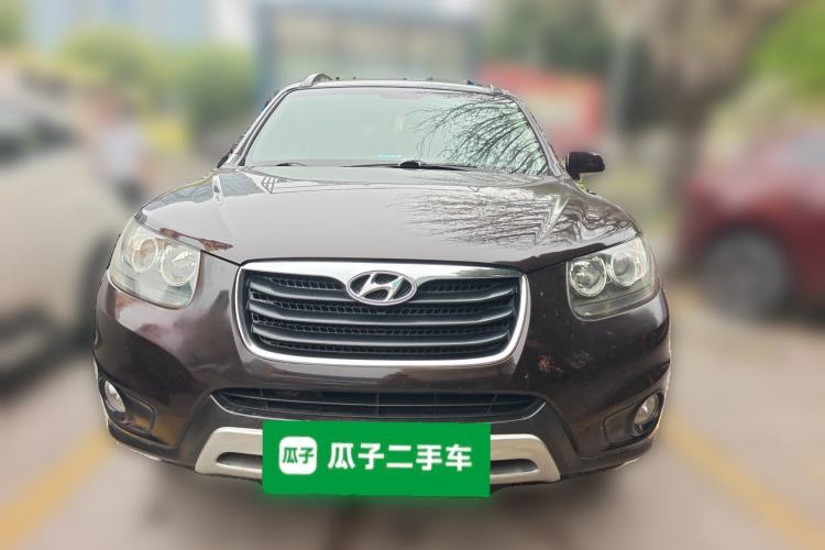 Used Hyundai Santa Fe Classic 2012 2.4 Comfort Edition 7-Seater Four-Wheel Drive Front
