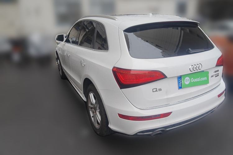 Used Audi Q5 2017 40 TFSI Comfort Model Rear Left 45 Deg