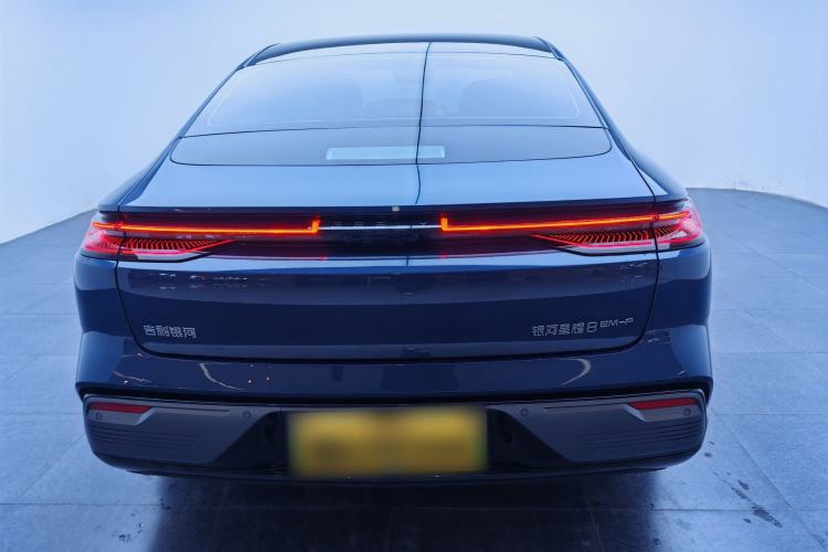 Used Geely Galaxy Galaxy 8 2025 130km EM-P Exploration Edition
