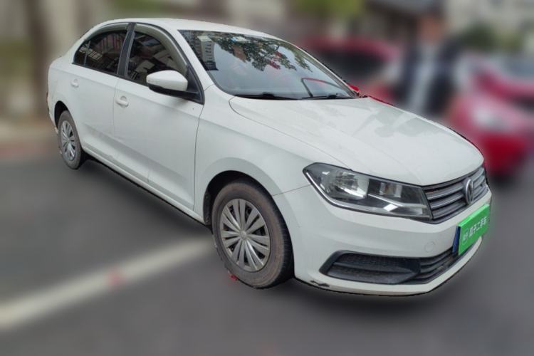 Used Volkswagen Santana 2016 1.6L Manual Fashion Edition Front Right 45 Deg