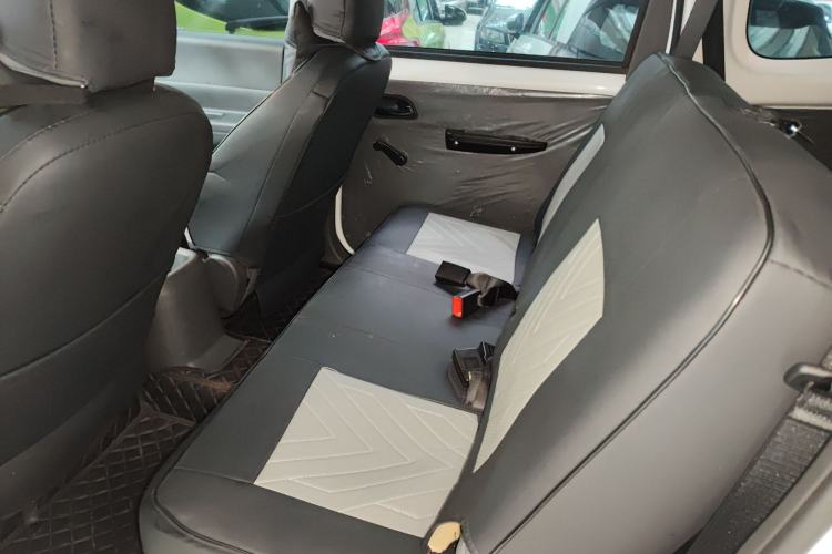 Used Wuling Hongguang New Energy 2024 All-Electric Model 300KM Standard Version Left Rear Seat