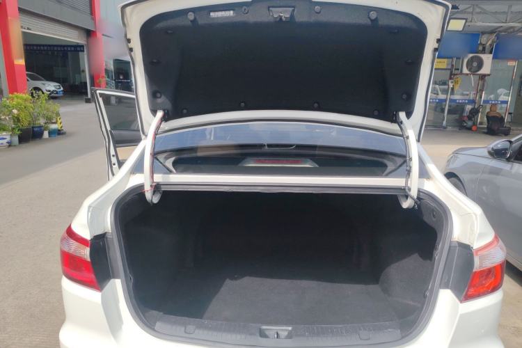 Used CHANGAN Alsvin V7 2015 1.6L Automatic Enjoyment Model China V Standard
