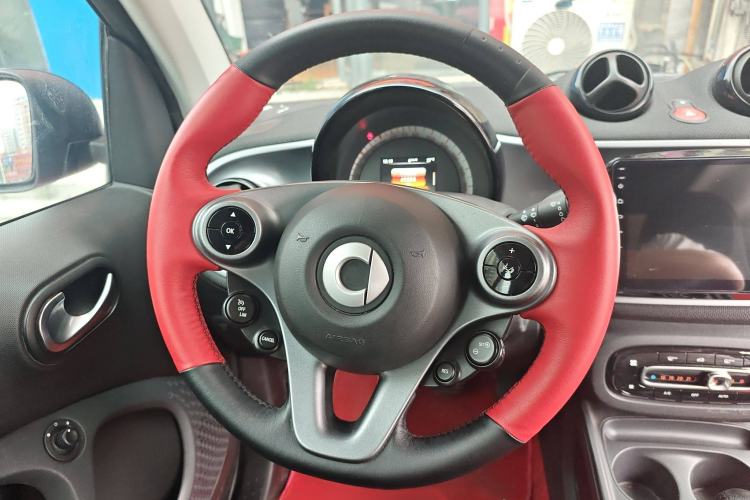 Used smart fortwo 2015 1.0L 52 kW Hardtop Passion Edition