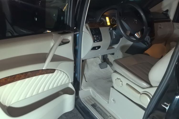 Used Mercedes-Benz Viano 2015 3.0L Partner Edition
