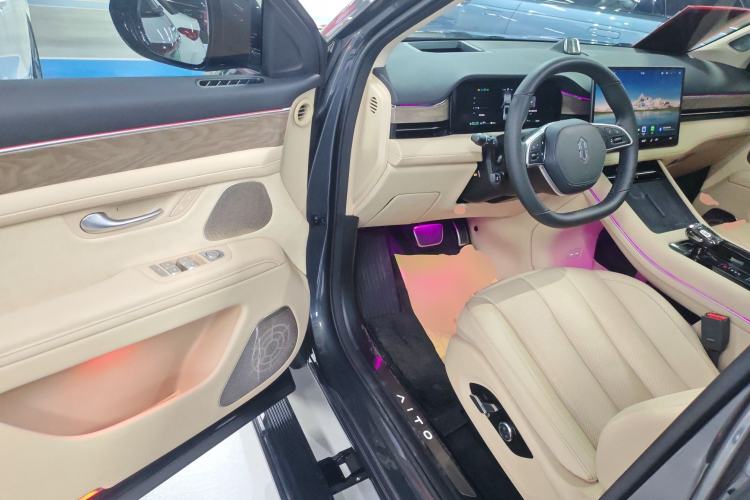 Used Hima AITO M7 2022 1.5T Four-Wheel Drive Luxury Edition
