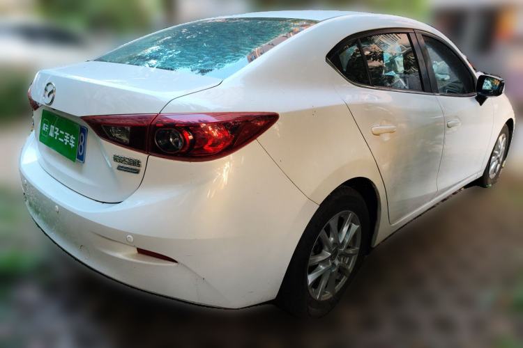 Used Mazda 3 Axela 2014 Sedan 1.5L Manual Comfort Model