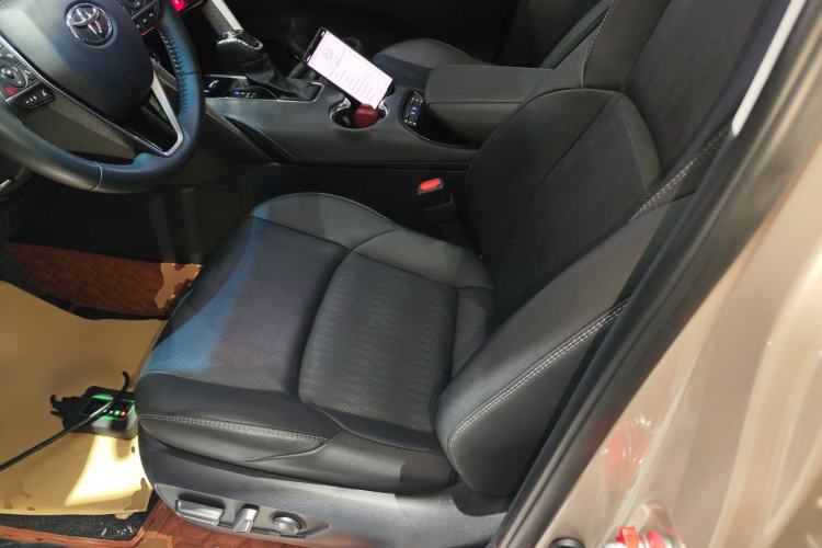 Used Toyota Venza 2022 2.0L CVT Two-Wheel Drive Prestige Edition Left Front Seat