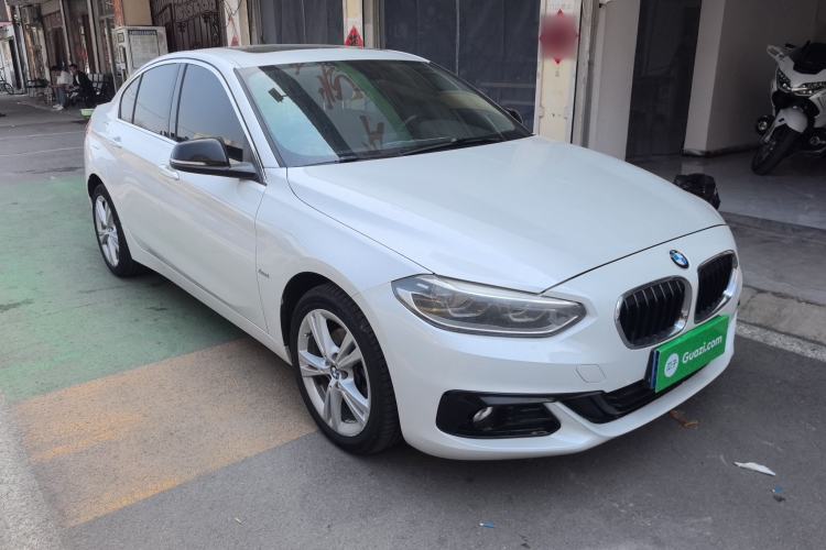 Used BMW 1 Series 2017 118i Design Package Model Front Right 45 Deg