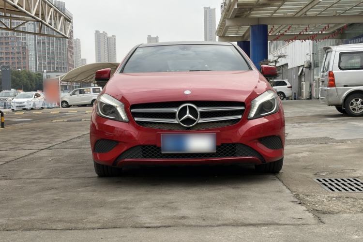 Used Mercedes-Benz A-Class 2013 A 200 Urban Edition Exterior 4