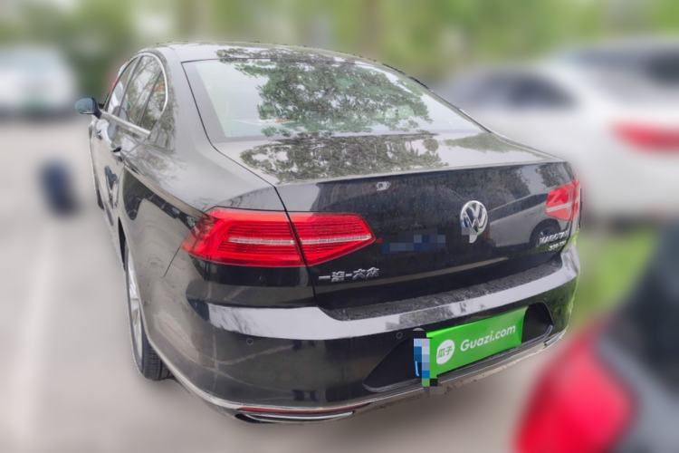 Used Volkswagen Magotan 2018 330TSI DSG Luxury Model Rear