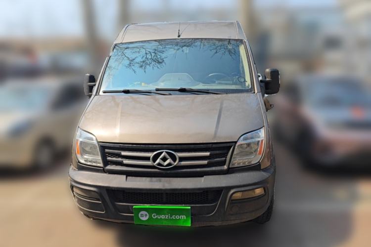 Used SAIC MAXUS Xintu V80 2017 2.5T AMT Aoyuntong National V Short Wheelbase Mid-Roof 5/6/10-Seater
