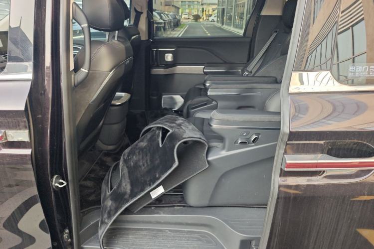 Used Hongqi HQ9 PHEV 2024 2.0T Four-Wheel Drive Business Edition Left Rear Seat