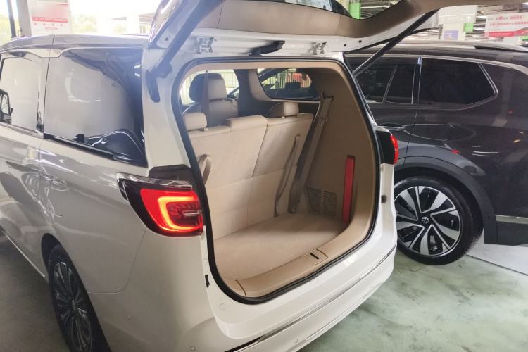 Used Buick GL8 2021 ES Landtrek 653T Luxury Model