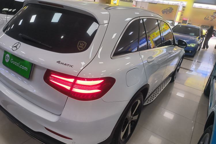 Used Mercedes-Benz GLC 2018 Facelift GLC 260 4MATIC Luxury Edition

