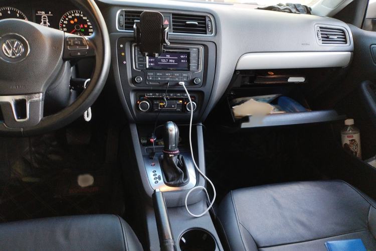 Used Volkswagen Sagitar 2014 Revised Version 1.4TSI Automatic Luxury Edition