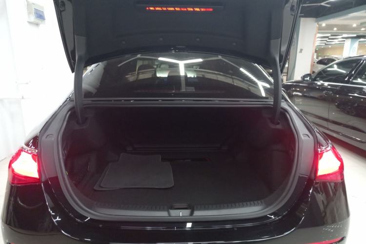 Used Mercedes-Benz E-Class 2026 E 300 L Luxury
