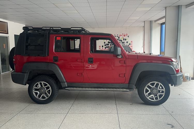 Used BAIC Off-Road BJ40 2018 40L 2.0T Manual Diesel Four-Wheel Drive Prestige Edition