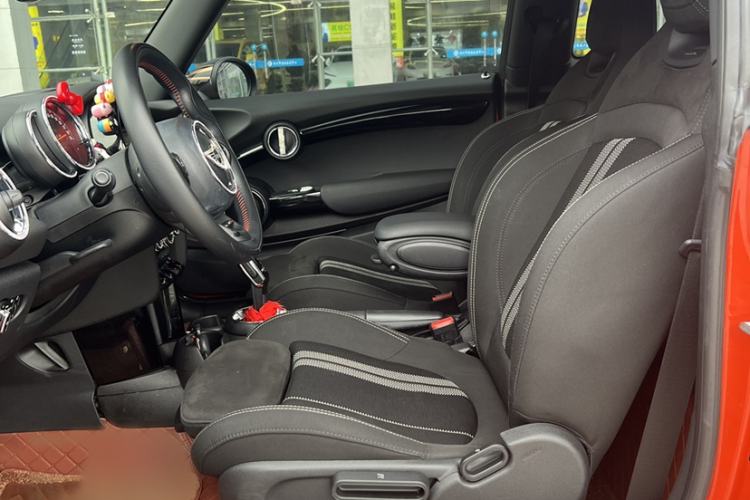 Used MINI MINI 2018 1.5T COOPER Racing Driver