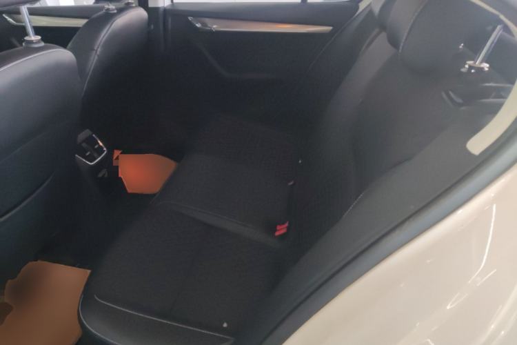 Used Skoda Octavia 2019 1.5L Automatic Smart Drive Luxury Edition China VI Standard