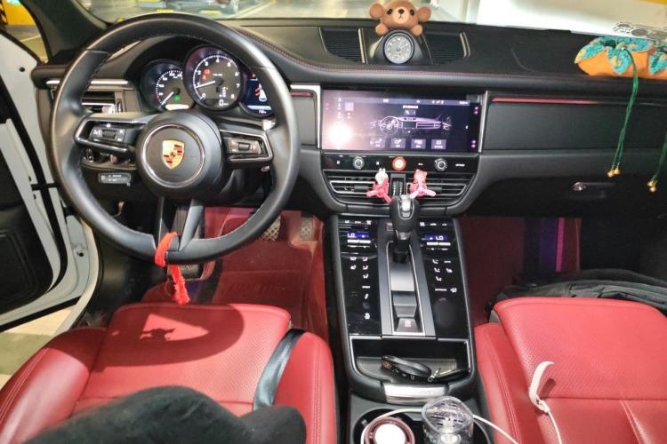 Used Porsche Macan 2024 Macan 2.0T Center Console