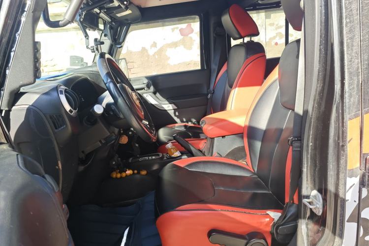 Used Jeep Wrangler 2013 3.6L Sahara Four-Door Edition
