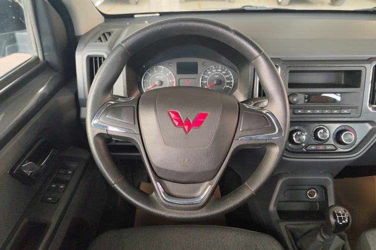 Used Wuling Zhengtu 2021 1.5L Entry-Level LAR
