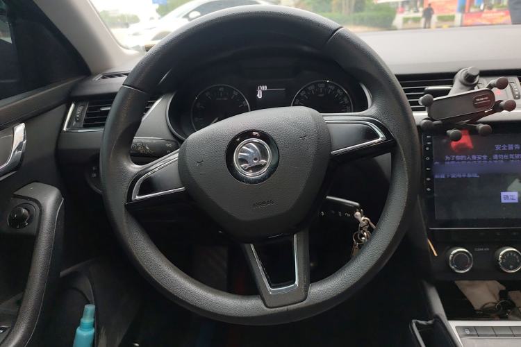 Used Skoda Octavia 2017 1.6L Manual Trend Edition Steering Wheel