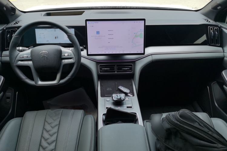 Used BYD Song L DM-i 2025 Intelligent Driving Version 160 km Excellence Edition Center Console