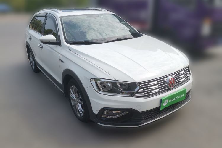 Used Volkswagen C-TREK 2017 1.6L Automatic Comfort Model Front Right 45 Deg