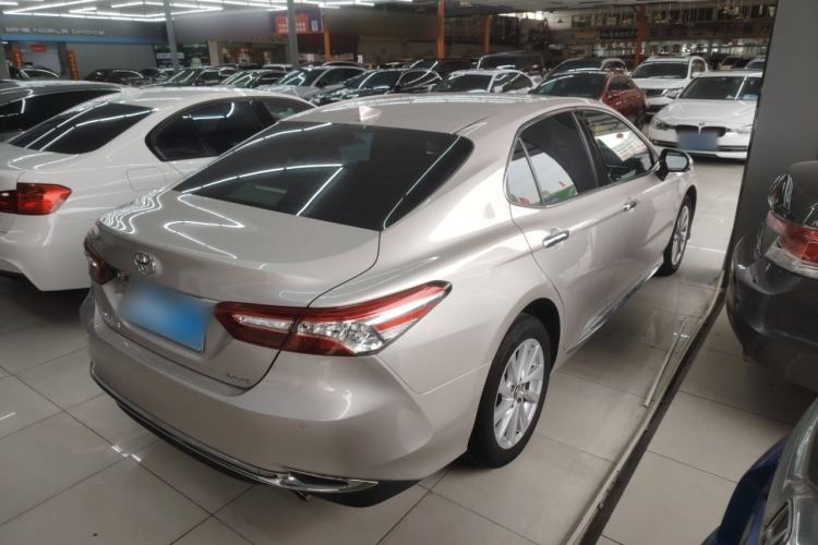 Used Toyota Camry 2023 2.0G Luxury Edition
