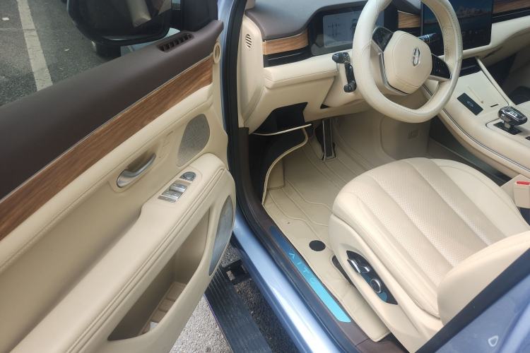 Used Hima AITO M7 2024 1.5T Rear-Drive Plus Version 5 Seats Driver Seat