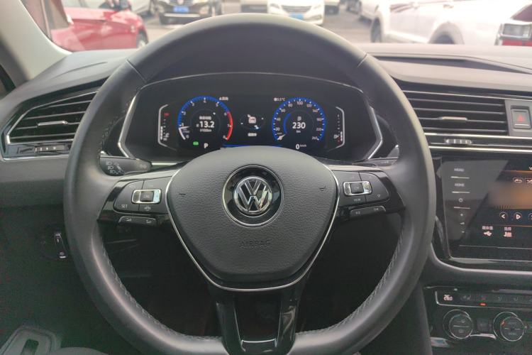 Used Volkswagen Tiguan L 2020 330TSI Automatic Two-Wheel Drive Smart Luxury Edition China VI Standard