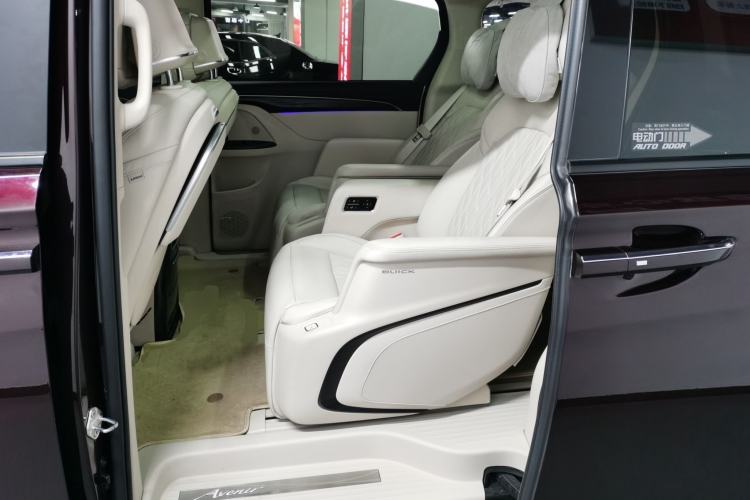 Used Buick GL8 2022 Avenir Aivia 7-Seater Deluxe Edition