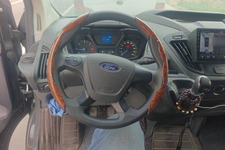 Used Ford Transit 2020 2.0T Diesel Multi-Function Commercial Vehicle Mid-Chassis Low-Roof Design with Dual Rear Doors Meeting China VI Emission Standards